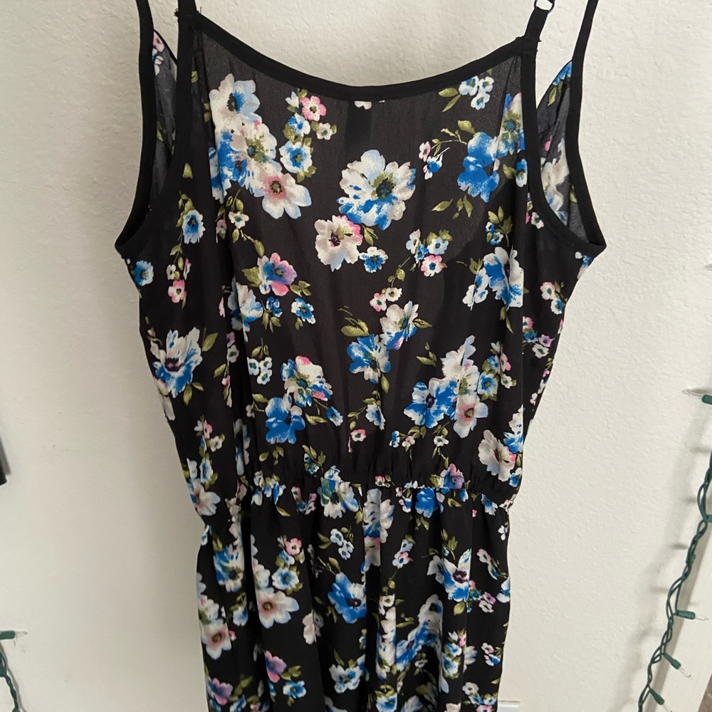 Romper - Picture 2 of 2